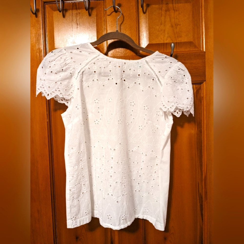 White eyelet top t-shirt tee